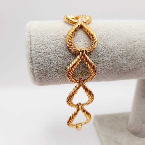 Vintage Crown Trifari Gold Link Bracelet, Twisted Rope Open Loop Design, 7 Inch - Picture 1 of 10